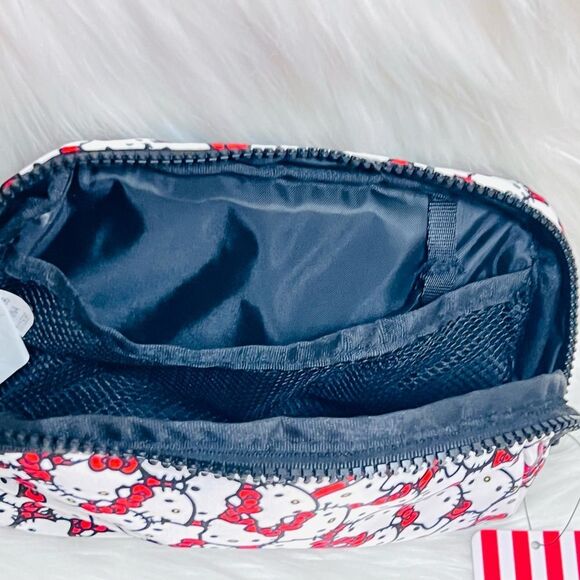 Hello Kitty Waist Bag - Picture 2 of 4